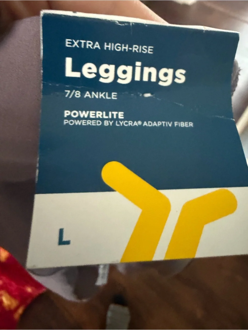 Old Navy Extra High Rise Powerlite 7/8 Leggings Mauve color.